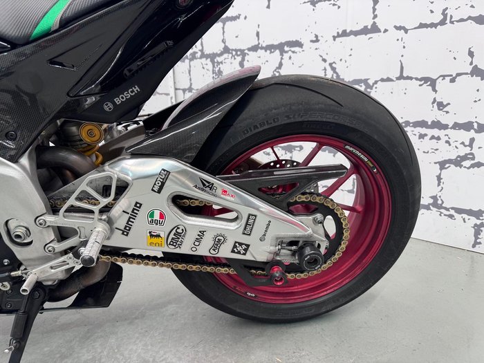 2016 Aprilia RSV4 RF RSV4 Grey