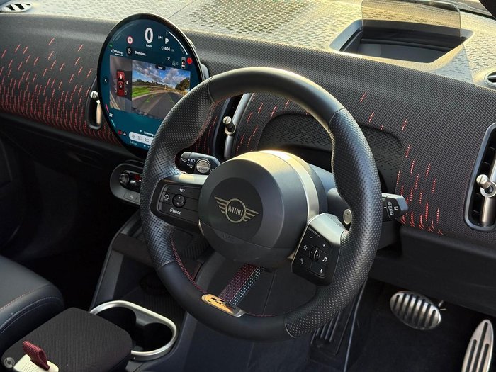 2025 MINI Countryman JCW Favoured