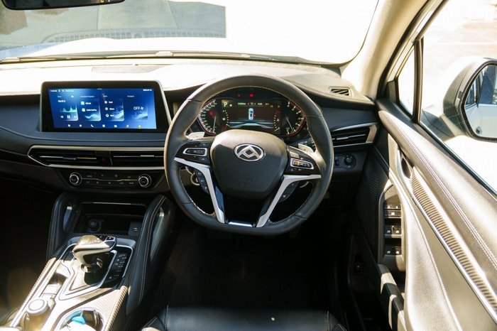 2024 LDV D90 Executive