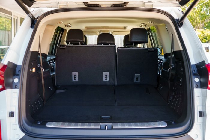 2024 LDV D90 Executive