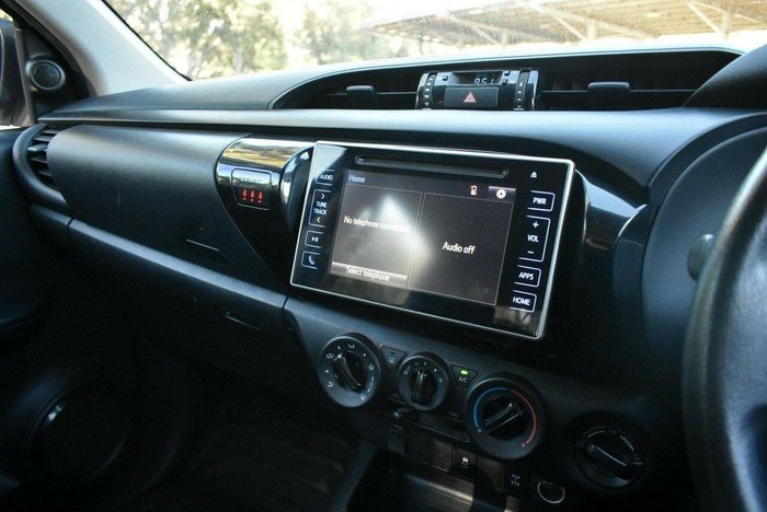 2015 Toyota Hilux SR