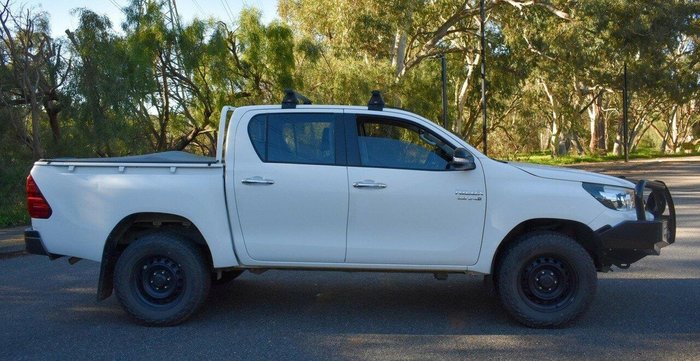 2015 Toyota Hilux SR