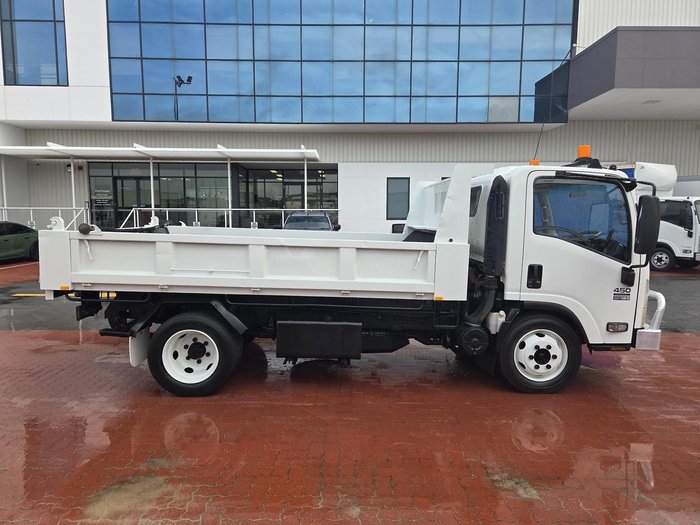 2013 Isuzu Nqr450 4.5 Ton Amt Tipper