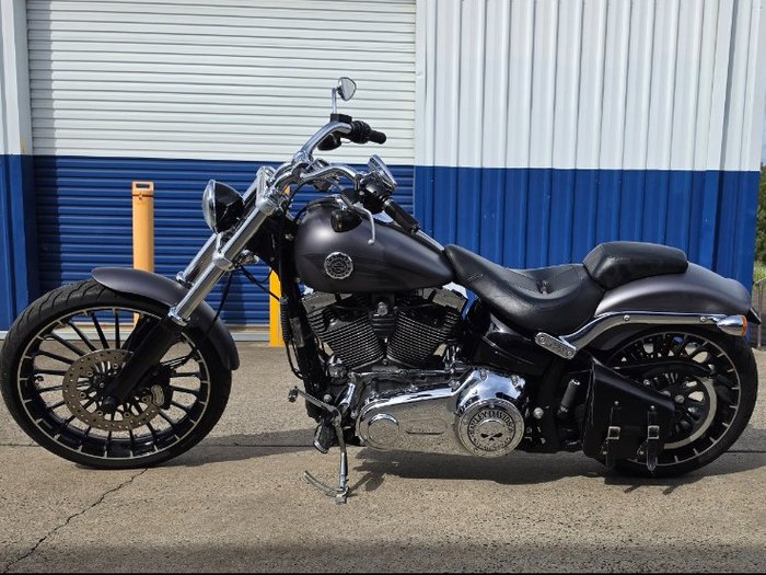 2016 HARLEY-DAVIDSON FXSB SOFTAIL BREAKOUT