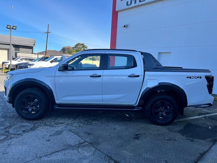 2025 Isuzu D-MAX X-TERRAIN