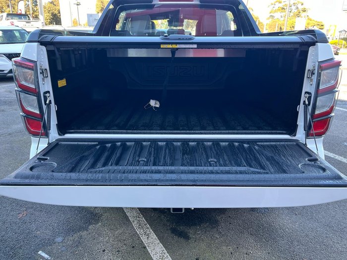 2025 Isuzu D-MAX X-TERRAIN