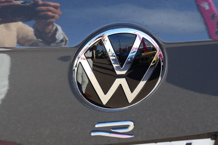 2022 Volkswagen Tiguan R