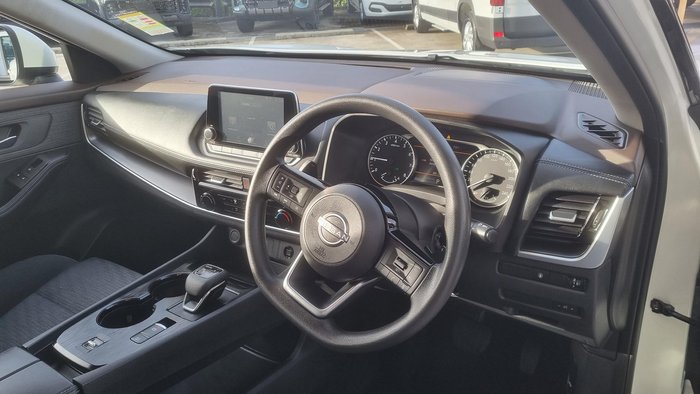 2025 Nissan X-TRAIL ST