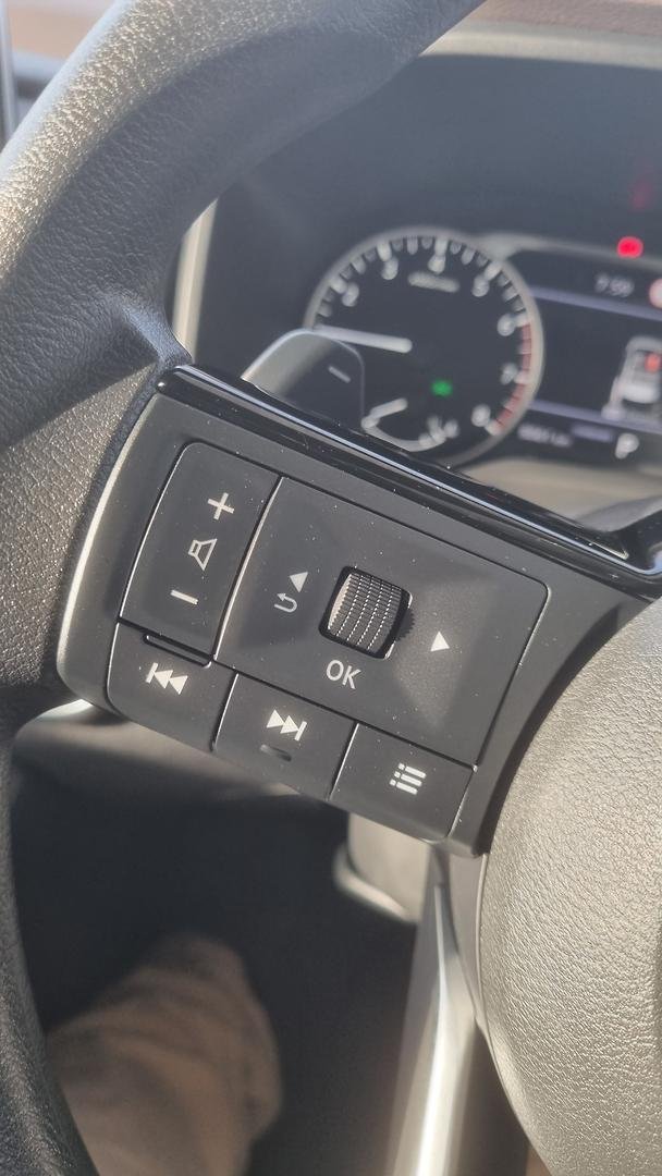 2025 Nissan X-TRAIL ST