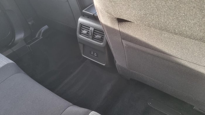 2025 Nissan X-TRAIL ST