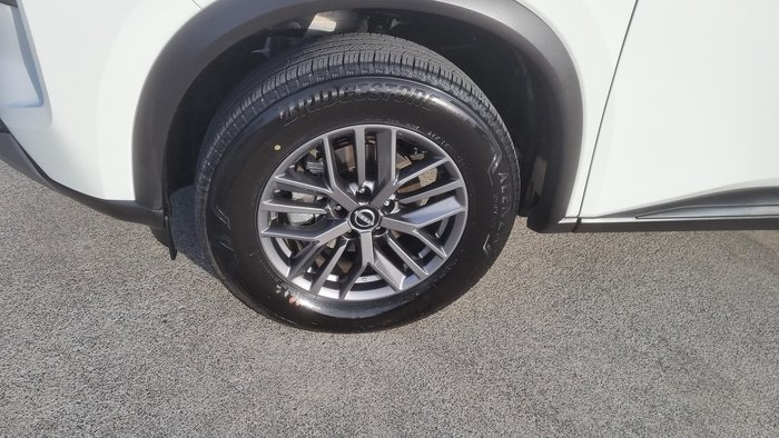 2025 Nissan X-TRAIL ST