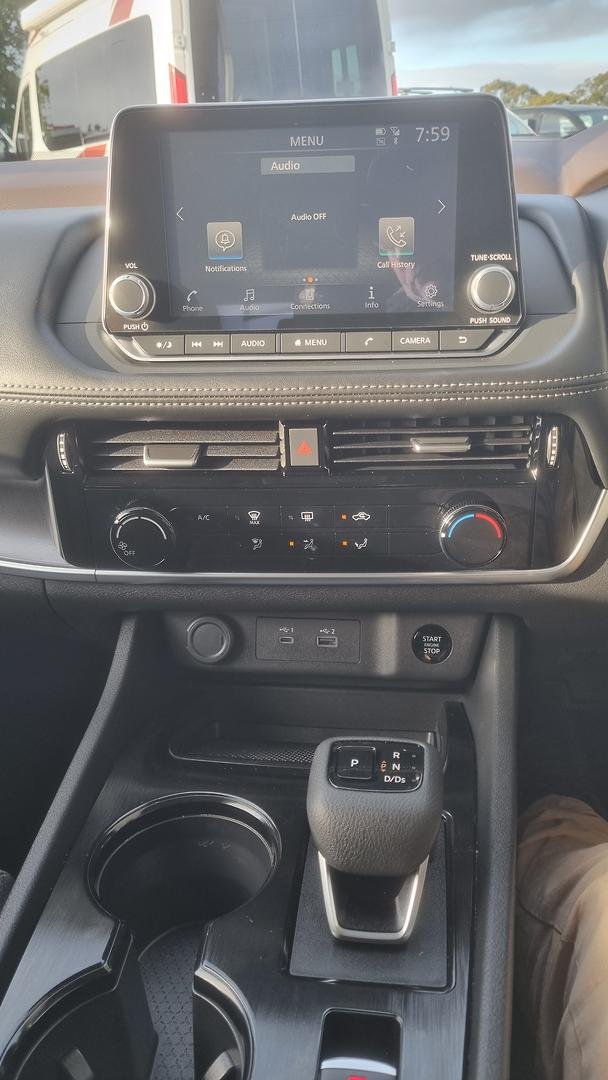 2025 Nissan X-TRAIL ST
