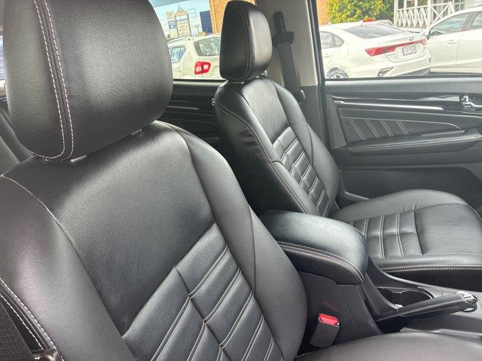 2021 Isuzu MU-X LS-T