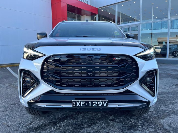 2025 Isuzu MU-X X-TERRAIN