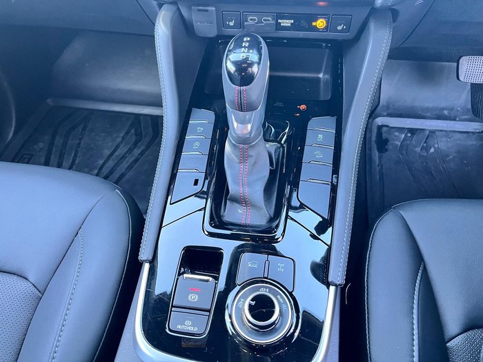 2025 Isuzu MU-X X-TERRAIN