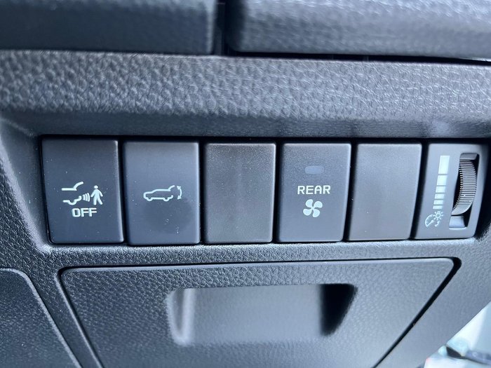 2025 Isuzu MU-X X-TERRAIN