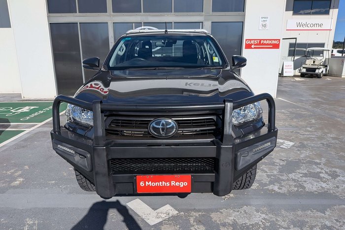 2021 Toyota Hilux SR