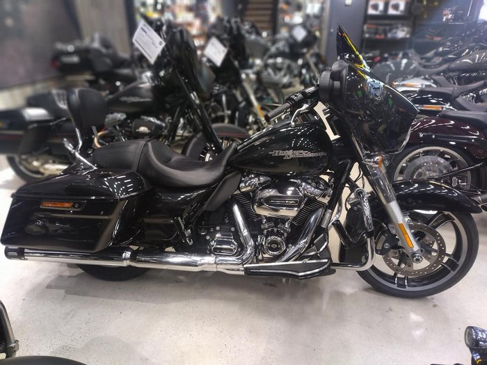 2018 Harley-Davidson Street Glide 107 (FLHX) Touring Grey