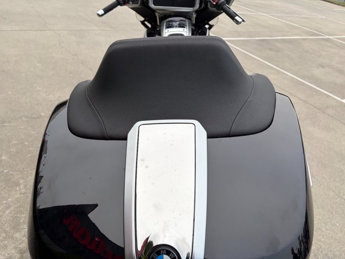 2022 BMW Motorrad R18 TRANSCONTINENTAL DELUXE Black