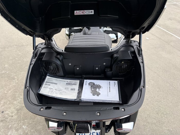 2022 BMW Motorrad R18 TRANSCONTINENTAL DELUXE Black