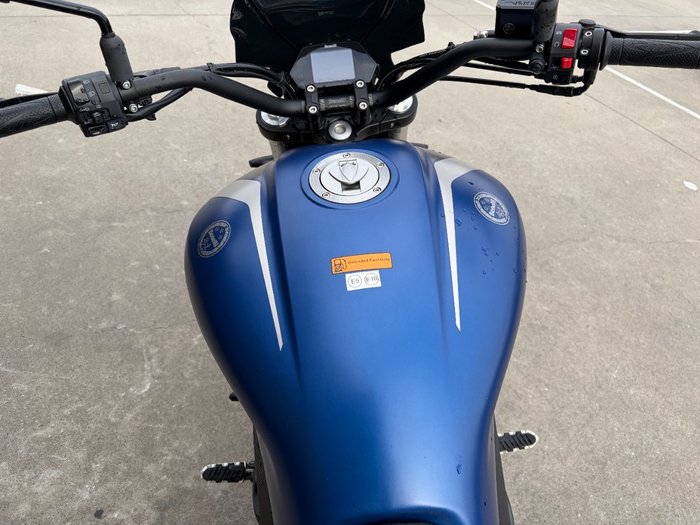 2021 Benelli 502C Blue