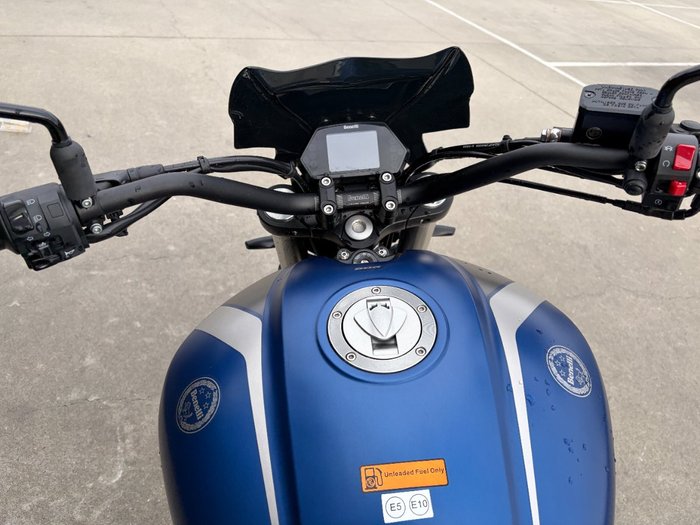 2021 Benelli 502C Blue