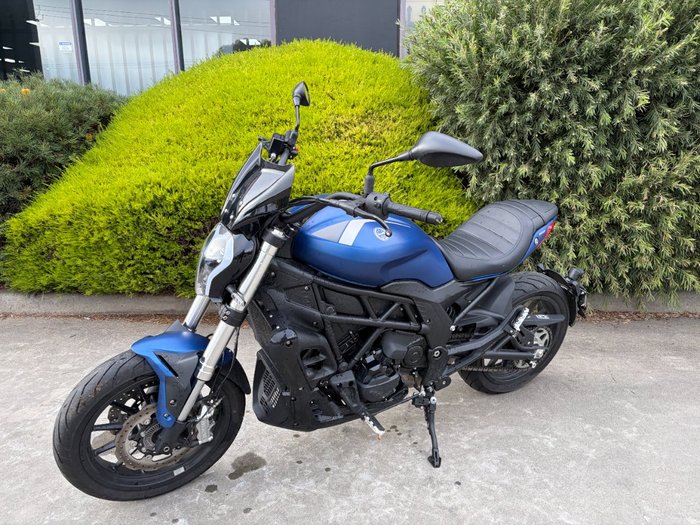 2021 Benelli 502C Blue