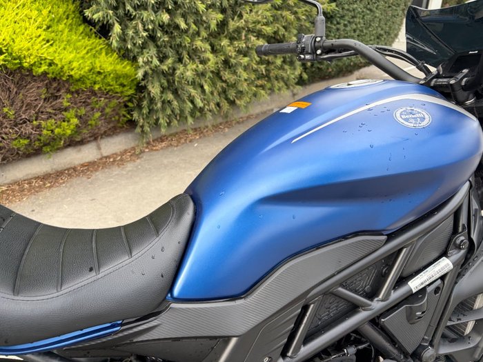2021 Benelli 502C Blue