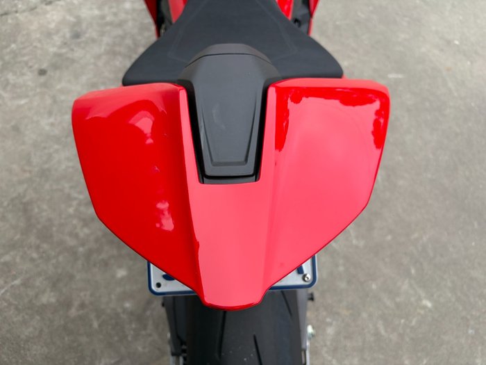 2025 DUCATI PANIGALE V4 Red