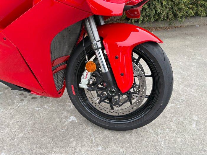 2025 DUCATI PANIGALE V4 Red