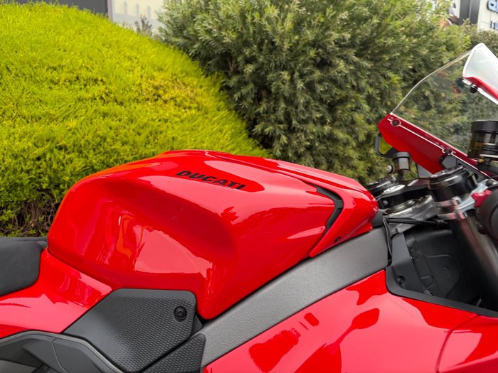 2025 DUCATI PANIGALE V4 Red