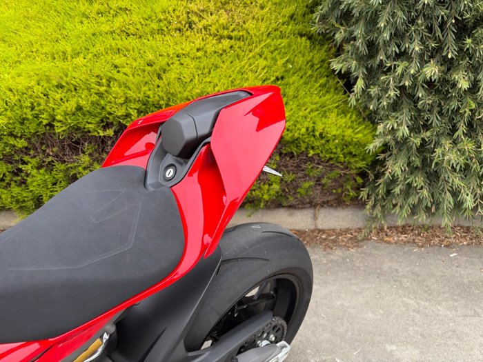 2025 DUCATI PANIGALE V4 Red