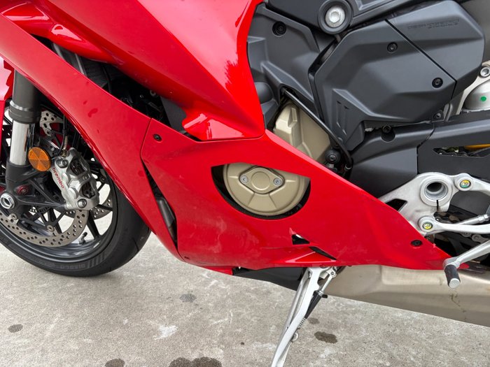2025 DUCATI PANIGALE V4 Red