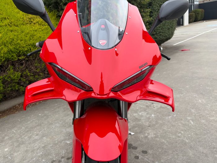 2025 DUCATI PANIGALE V4 Red