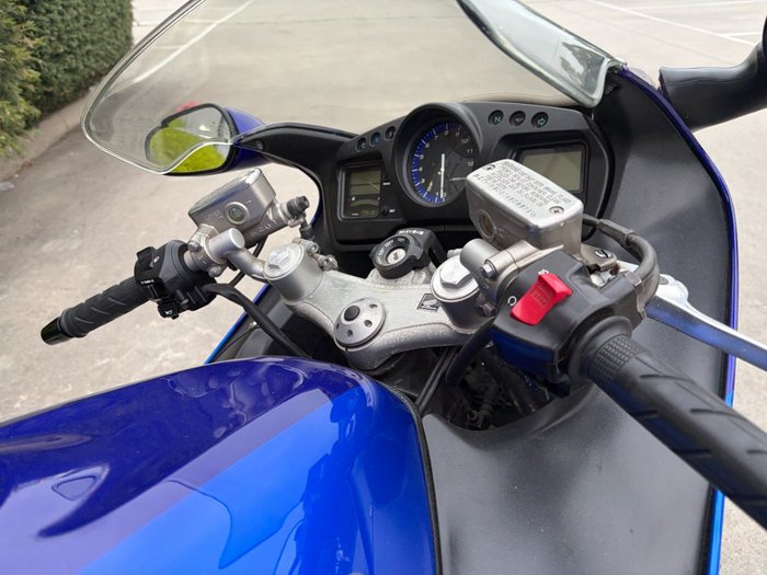 2005 Honda CBR1100XX (SUPER BLACKBIRD) Blue