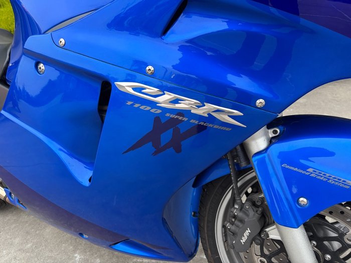 2005 Honda CBR1100XX (SUPER BLACKBIRD) Blue