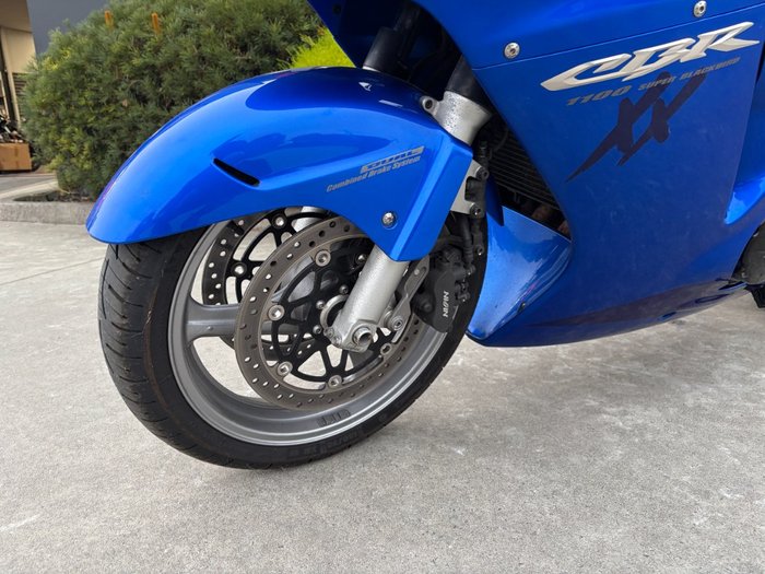 2005 Honda CBR1100XX (SUPER BLACKBIRD) Blue