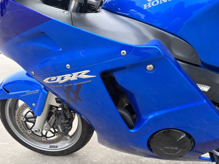 2005 Honda CBR1100XX (SUPER BLACKBIRD) Blue