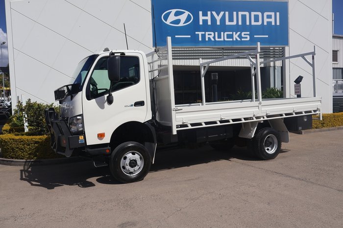 2019 HINO 300