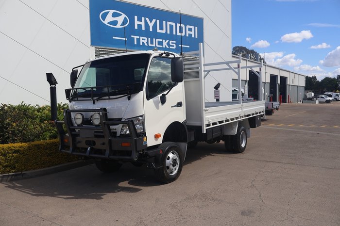 2019 HINO 300