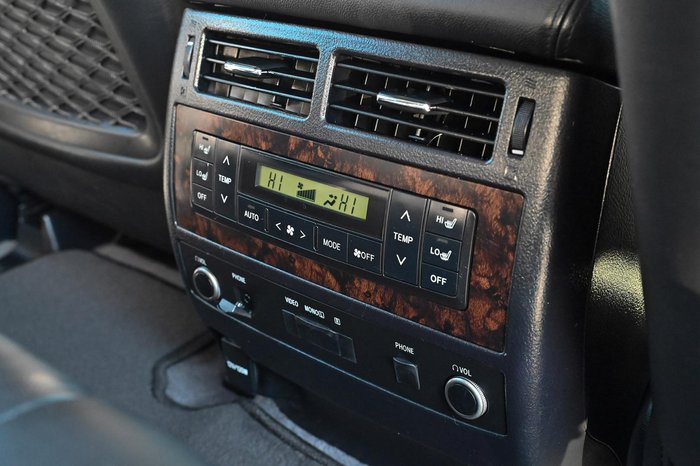 2015 Toyota Landcruiser Sahara VDJ200R MY13 4X4 Dual Range Crystal Pearl