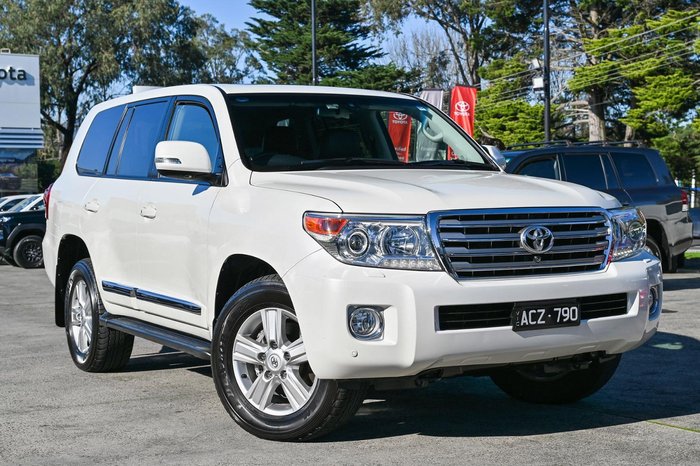 2015 Toyota Landcruiser Sahara VDJ200R MY13 4X4 Dual Range Crystal Pearl