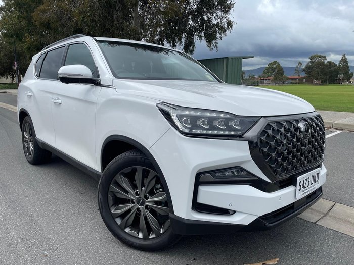 2025 KGM Rexton