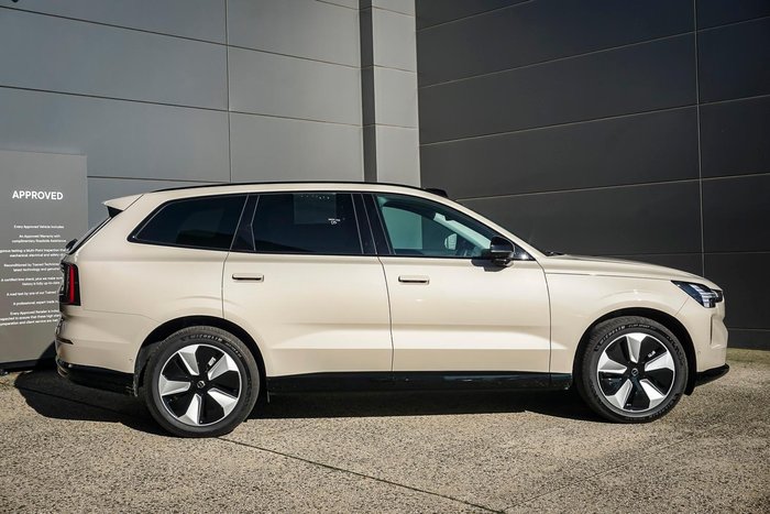 2024 Volvo EX90 Plus Twin Motor