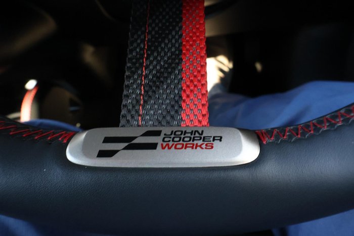 2025 MINI Aceman JCW E Favoured