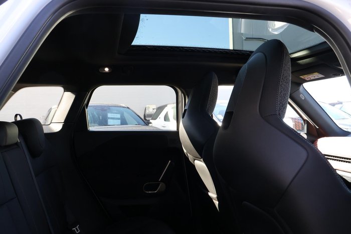2025 MINI Aceman JCW E Favoured