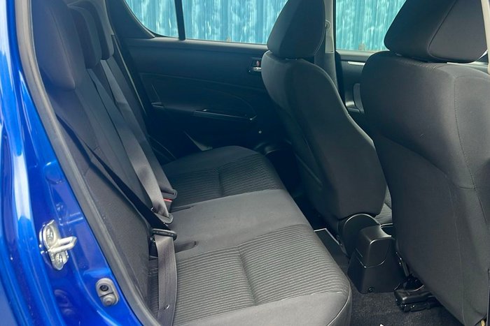 2015 Suzuki Swift GL Navigator