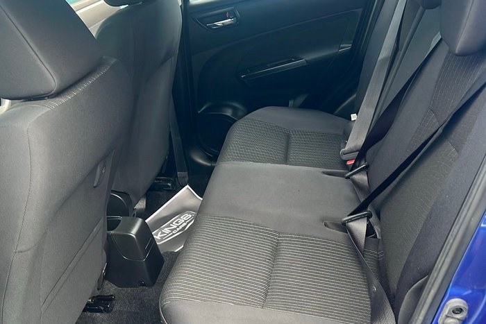 2015 Suzuki Swift GL Navigator
