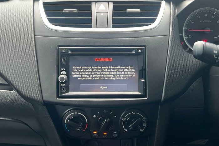 2015 Suzuki Swift GL Navigator