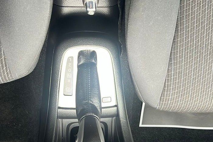 2015 Suzuki Swift GL Navigator